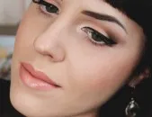 Грим за кафяви очи лято