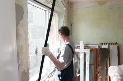 Монтаж на прозорци plastikovyh
