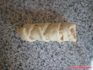 Как да приключи наденица в тестото Как да приключи наденица в тестото