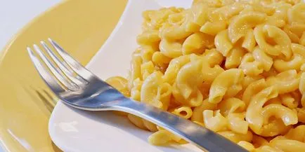 Макарони и готвач от