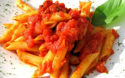 Макарони и готвач от