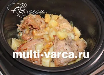 Пилешки бедра с картофи в multivarka