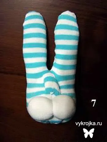 Под играчките със собствените си ръце