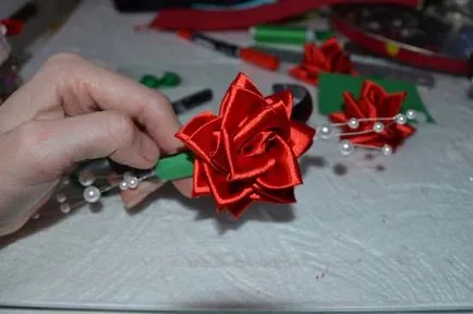 Ленти с ръцете си до