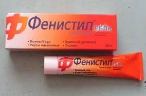 Дете на лакти, като обрив