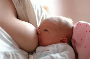 Защо по време на хранене
