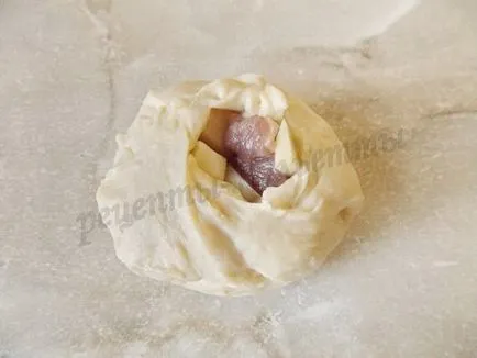 Татарски пайове с месо и картофи
