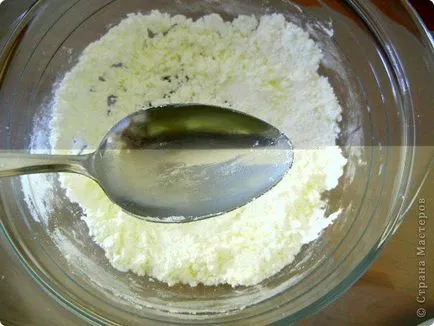 Virág a hideg porcelán kezük