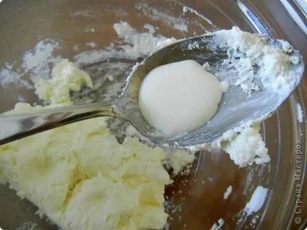 Virág a hideg porcelán kezük