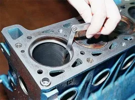 Hogyan cseréljük ki a motor gyűrű