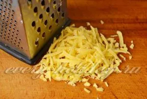 Салата с домати сирене шунка