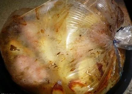 Свинско с картофи в дупката Свинско с картофи в дупката