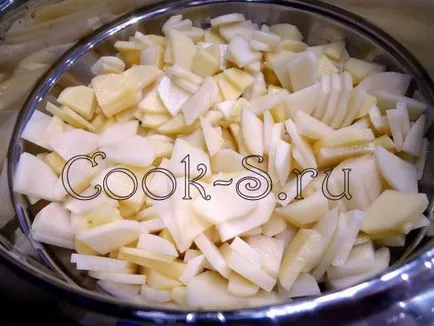 Татарски пайове с месо и картофи