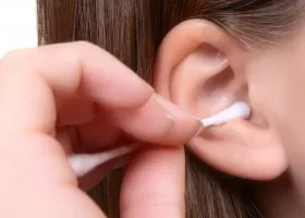 Уши как да извадите щепсела от ухото Уши как да извадите щепсела от ухото