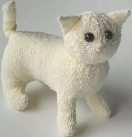 Модели меки играчки котка