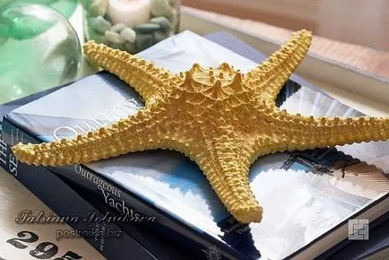 В хола декор с ръцете си в снимката на лятно настроение