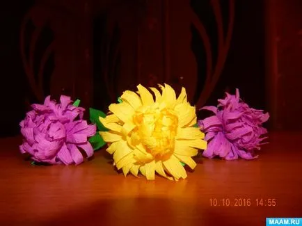 Aster цвете от гофрирана хартия