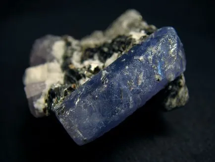 Gemstone сапфир, неговите качества и характеристики