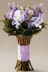 Purple булчински букет