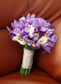 Purple булчински букет