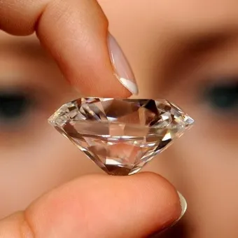 Как да се различи диамант от други камъни различава диамант от moissanite и fionita