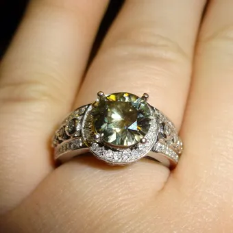 Как да се различи диамант от други камъни различава диамант от moissanite и fionita