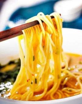 Как да се готви корейски рамен супа с пиле, сусамово масло и соев сос (Ramen супа как да се готвя корейски пиле пилешко филе ориз оцет, сусамово масло соя) Как да се готви корейски рамен супа с пиле, сусамово масло и соев сос
