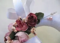 Как да направите венец на главата си с ръце