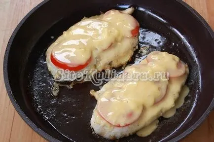Пилешки котлет със сирене и домати