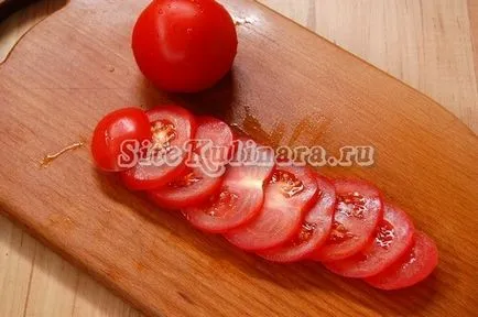 Пилешки котлет със сирене и домати