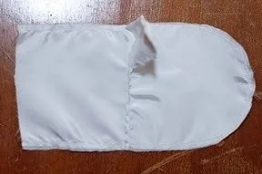 Кожени ръкавици с ръцете си