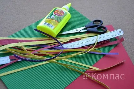 Майсторски клас пиле от гофрокартон в техниката на нещо набрано, vsebolgarskie и международни творчески (гофрирани техника изпълнява техниката) Майсторски клас пиле от гофрокартон в техниката на нещо набрано, vsebolgarskie и международни творчески