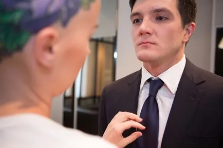 Научихме един лесен начин да вържеш вратовръзка