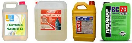 Измиване на прозорци и фасади на сгради с ръцете си като алпинистите работят