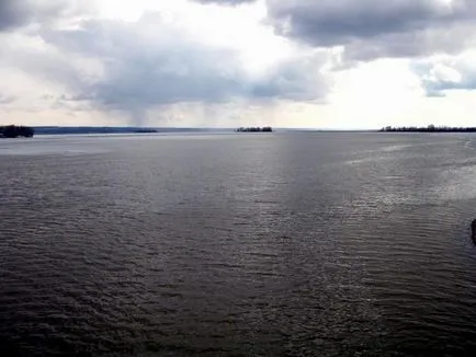 És mégis, amikor a Volga-flow (ahol a Volga kiüríti) És mégis, amikor a Volga folyik