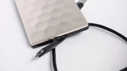 Преглед на външен гръб твърд диск Seagate плюс ултра тънък - itndaily