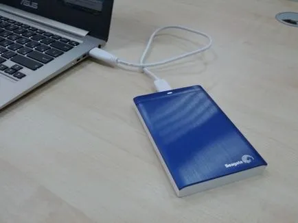 Преглед на преносим твърд диск за архивиране Seagate плюс