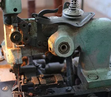 51 Overlock клас като баста резба в клас 51 serger (оверлог замени лента) 51 Overlock клас как да попълнят клас serger резба 51