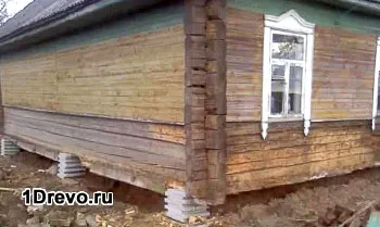 Преправяне стара дървена къща с техните ръце постижения и препоръки