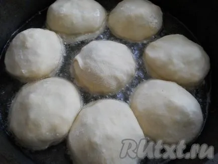 Пайове - бомби - с домати - рецепта със снимки