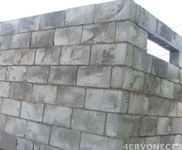 Изграждането на гаража на 8x10 пяна блокове с ръцете си