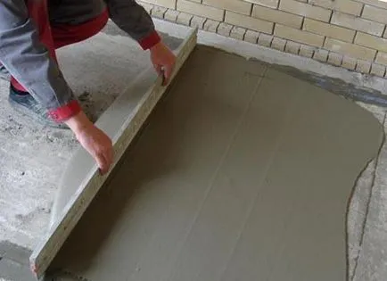 A betonon a garázsban, hogy az összes szabályt, sdelai Garazh