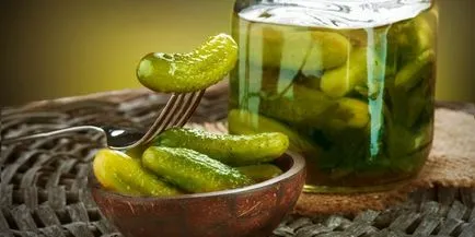 Саламура за краставици на 1 литър вода - в рецептата за кутии зимата литър