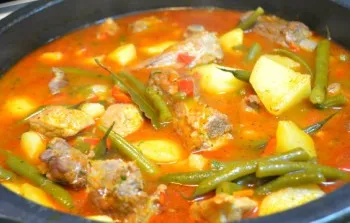 Рецепта за задушени картофи с ребра