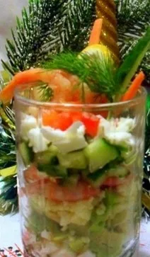 Салата с раци пръчки без домати, които имат за новата година 2015 г. (празничната трапеза) Салата с раци пръчки без домати, които имат за новата 2015 година