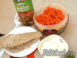 Салата с пиле, картофи и яйца - подготовка стъпка по стъпка със снимки