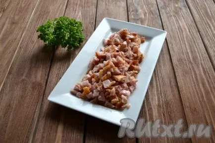 Салата с пушено пиле и гъби - рецепта със снимки