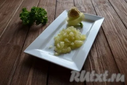 Салата с пушено пиле и гъби - рецепта със снимки