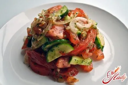 Салата от домати и краставици свеж вкус на домати