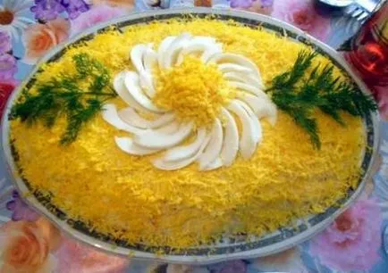 Мимоза салата - класическа рецепта с стъпка по стъпка снимки